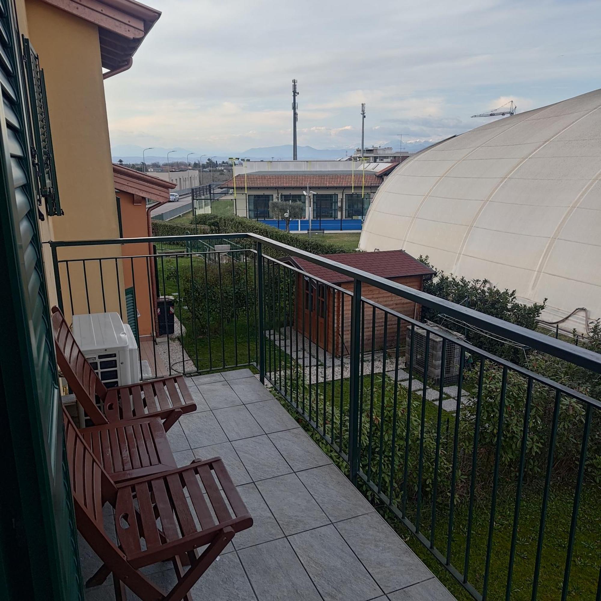 Peschiera Appartamenti Vacanze Peschiera del Garda Pokój zdjęcie