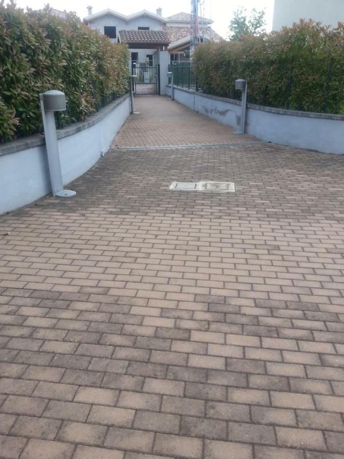 Peschiera Appartamenti Vacanze Peschiera del Garda Zewnętrze zdjęcie